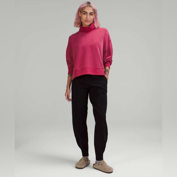 35. Lululemon women’s 10 pink softstreme turtleneck pullover - Picture 3 of 11